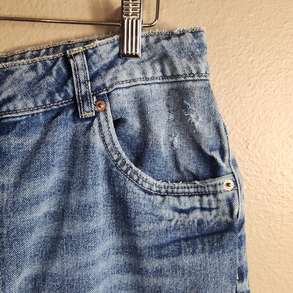 Refuge Womens |11| High Rise Wide Leg Medium Wash 100% Cotton Jeans - Picture 5 of 11